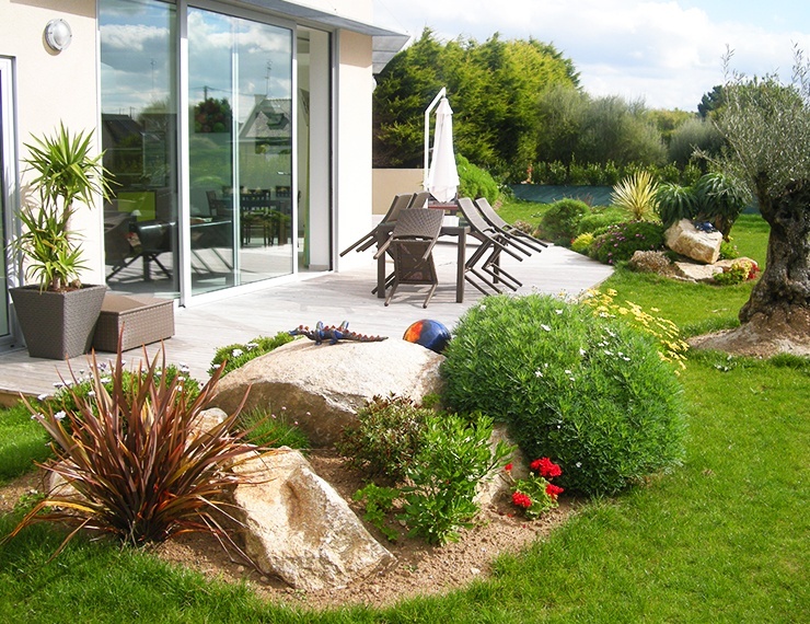 classy apartment rock garden