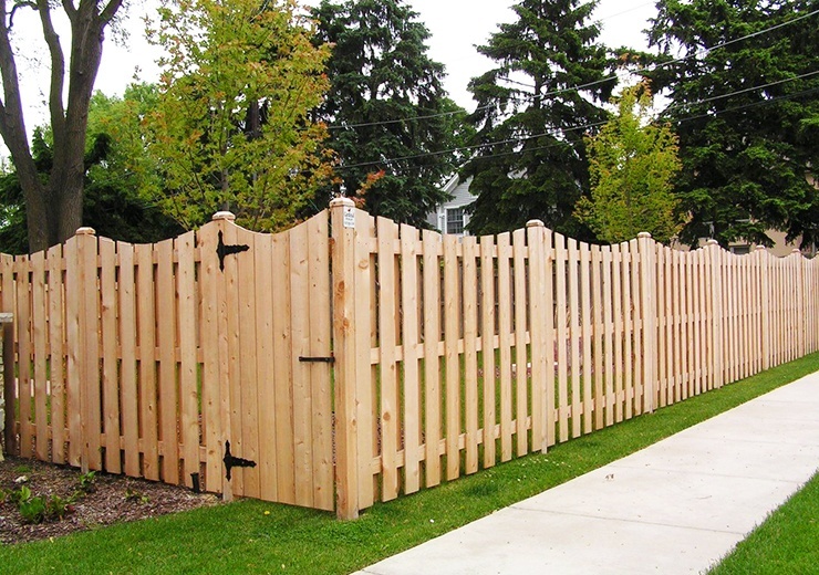 shadow box fence with dog ear