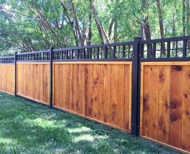 wood lattice top fence