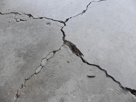 repair cracks in garage floor