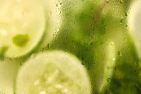how to keep cut cucumbers fresh