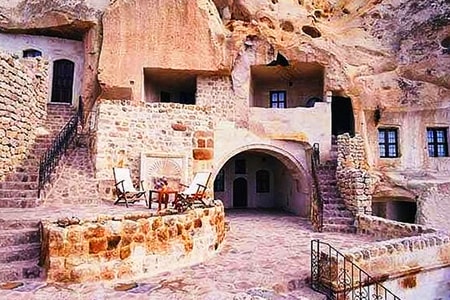 underground homes can be built in caves and cliffs