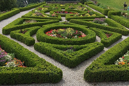 although there are many types of gardens; hedge gardens are one of the most appealing ones