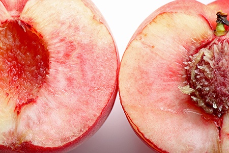 indian blood types of peaches have distinct look in comparison to other peaches