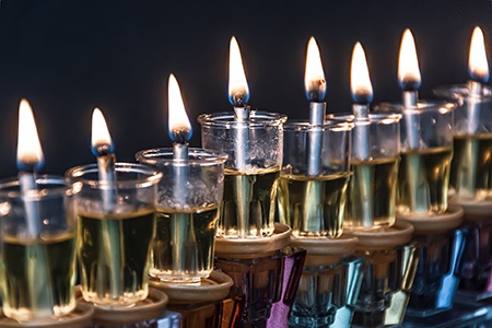 liquid candles are types of candles that are using oil to fuel the fire