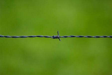 types of barb wire vary in accordance with the number of points on each barbs and single barb wires have two pointed ends