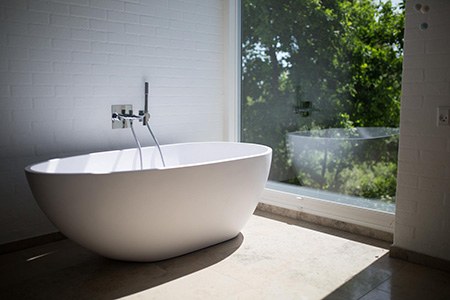 freestanding bathtub