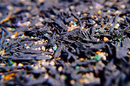 rubber mulch is one of the most common mulch alternatives for landscaping