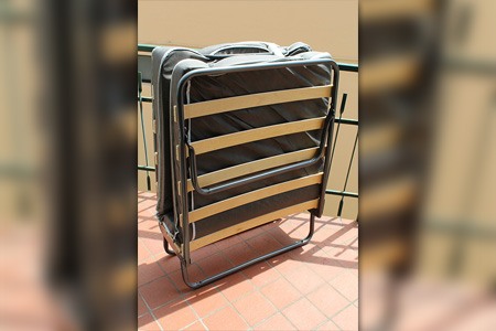 foldable / portable guest beds