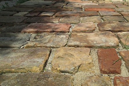flagstone pavers are classy types of paving stones and costs high
