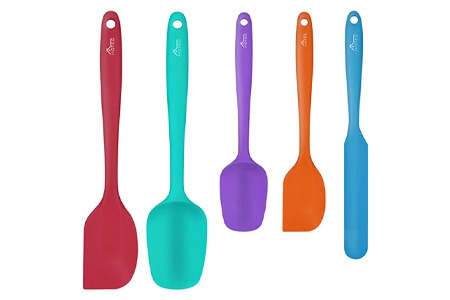 rubber spatulas are one of the most preferred types of spatulas due to their pros in comparison to plastic and value