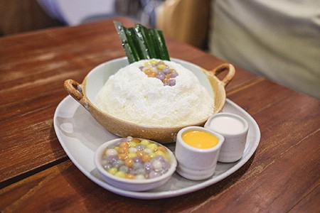if you are looking for asian ice cream alternatives, you must try bingsu