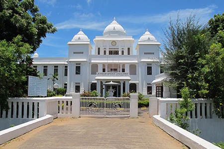 colonial mansions