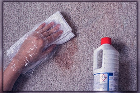 removing grease from carpet is possible with applying dry cleaning solvent 