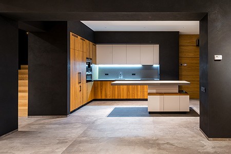 there are some crucial designing tips for windowless kitchens