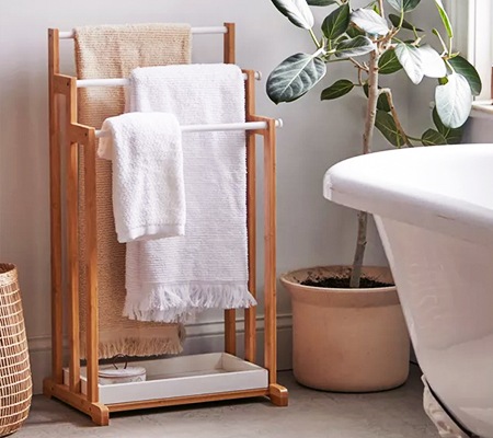 towel stands