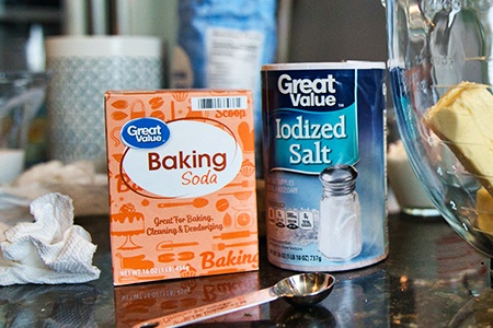 use baking soda and salt to clear drains