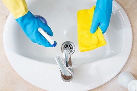 cleaning & disinfecting surfaces without worrying about a baking soda and bleach reaction