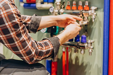 what other thing you need to know besides "do all shower heads fit" is whether do you need to turn off the water mains to install a new shower head or not? the answer is no!