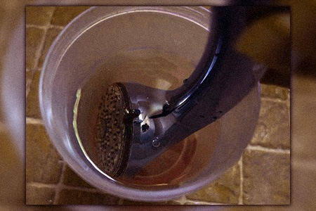 how to unclog a shower head without vinegar? one of the methods is cleaning  the shower head with coca-cola!