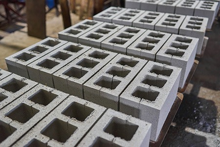 here are some of the benefits of cinder block construction