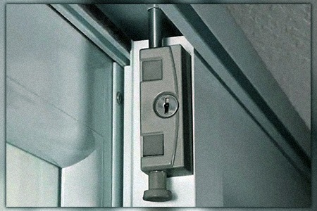 one of the most secure types of sliding door locks is toledo locks