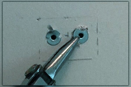 removing drywall anchors can be easily done with pull-it-out method