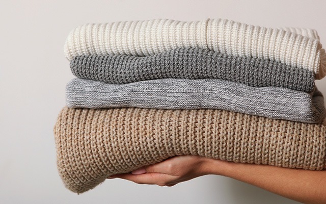 how to store sweaters thumbnail