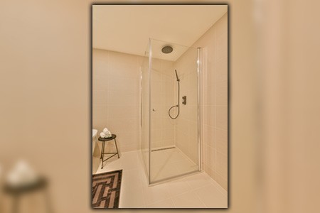 key takeaways on the corner shower dimensions