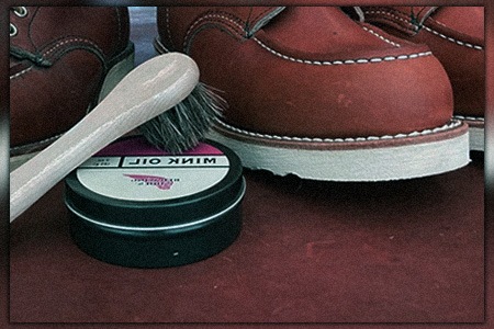 we've learned that mineral oil for leather is a bad idea. here what is good for leather, the mink oil!