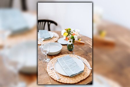 what is the standard size placemat for round tables?