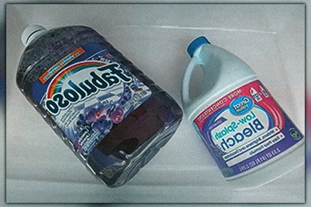 why should i avoid mixing bleach & fabuloso?