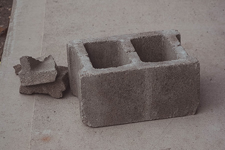 here are standards for cinder block weight