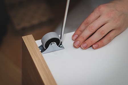 how to open a drawer that is stuck? you can try to look on uneven or rough spots in the track or wheels