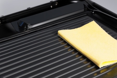can you put an electric griddle in the dishwasher? no. it is better to clean it with your hands and here is how to clean an electric griddle with step-by-step instructions
