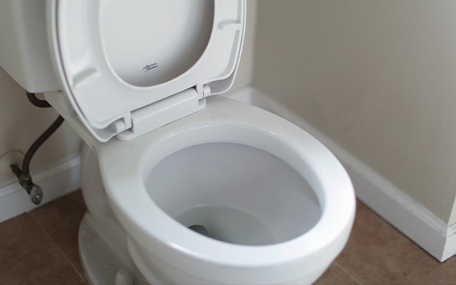 how to make a toilet flush better thumbnail