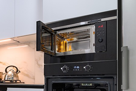 key takeaways for when the microwave runs with the door open