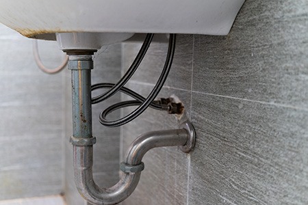 water supply line is leaking under the sink? here are the possible problems you can face in the home