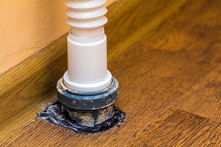 if your house smells like nail polish remover, the reason might be sewer gas leaks