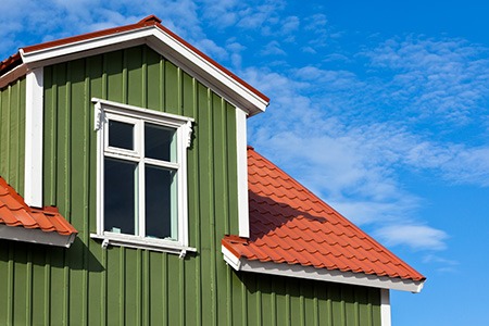 advantages of eaves of a house