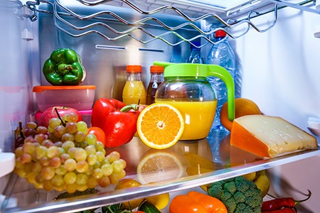 common causes of a refrigerator freezing food