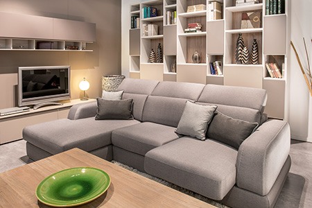 here are the differences between den vs. living & family room