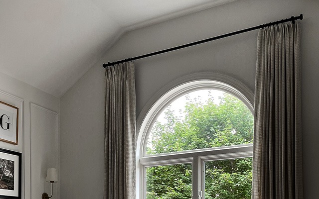 how to hang curtains on an arched window thumbnail